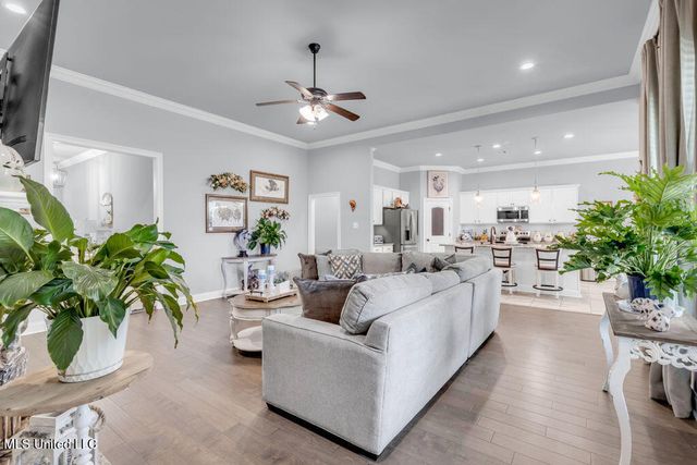 12856 Jackson Lee Drive, Ocean Springs, MS 39564