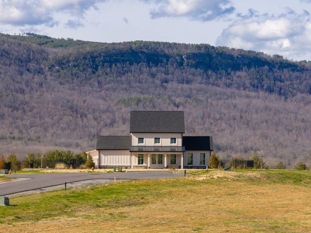 55 River Ridge Drive, Dunlap, TN 37327