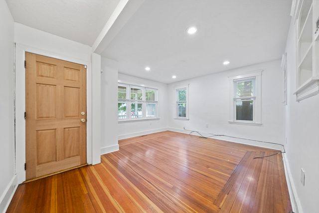12 Rosemont Rd 1, Weymouth, MA 02191