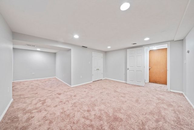 12 Rosemont Rd 1, Weymouth, MA 02191