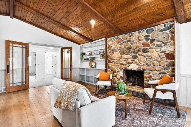 2929 Alden Nash Avenue NE, Lowell, MI 49331