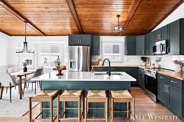 2929 Alden Nash Avenue NE, Lowell, MI 49331