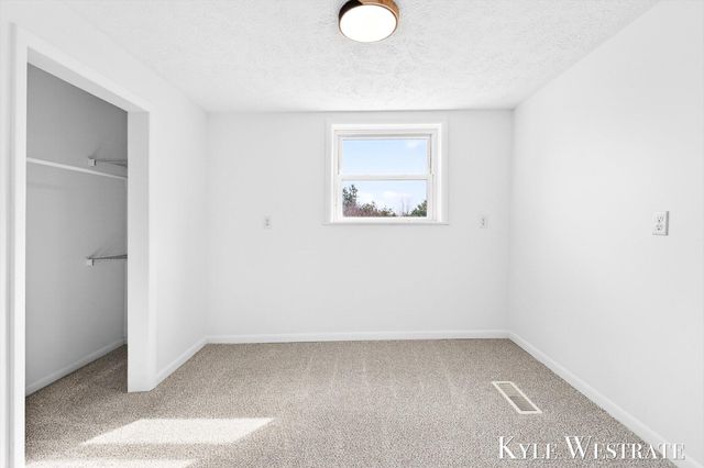 2929 Alden Nash Avenue NE, Lowell, MI 49331