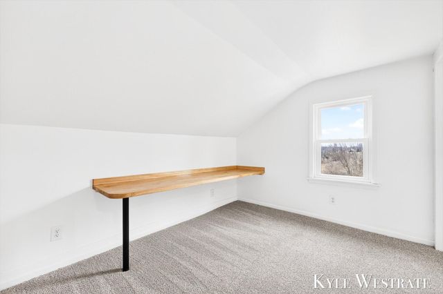 2929 Alden Nash Avenue NE, Lowell, MI 49331