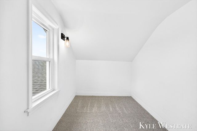 2929 Alden Nash Avenue NE, Lowell, MI 49331