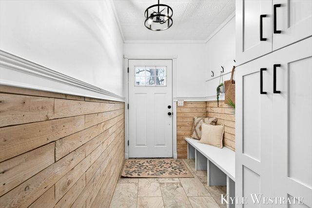 2929 Alden Nash Avenue NE, Lowell, MI 49331