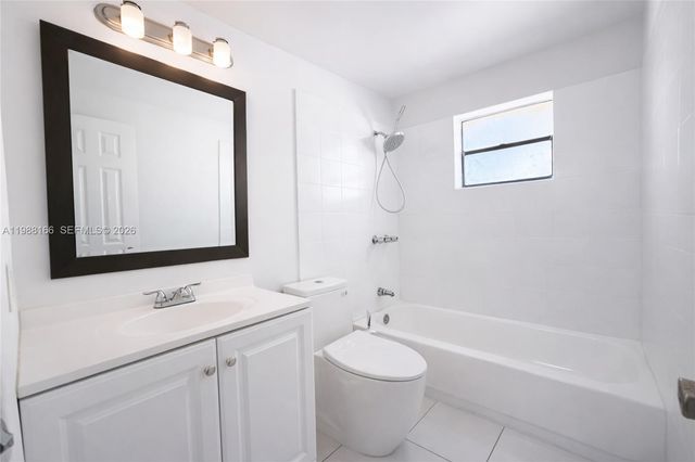 4081 N Dixie Hwy 28, Oakland Park, FL 33334