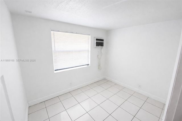 4081 N Dixie Hwy 28, Oakland Park, FL 33334