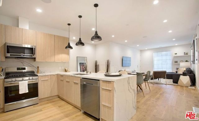 337 N Spaulding Avenue, Los Angeles, CA 90036