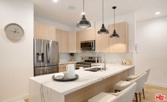 337 N Spaulding Avenue, Los Angeles, CA 90036