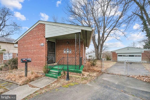 5607 IONA WAY, Alexandria, VA 22312