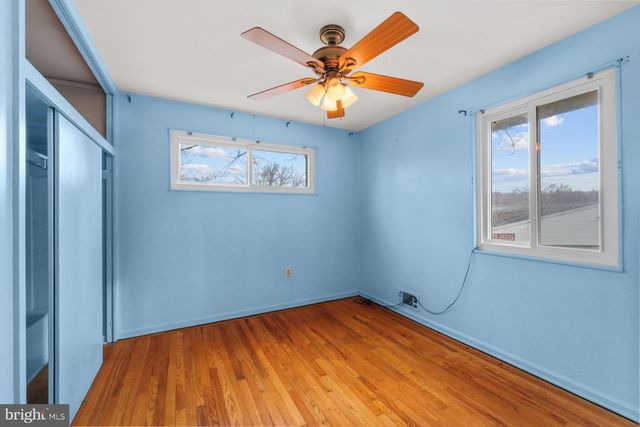 5607 IONA WAY, Alexandria, VA 22312