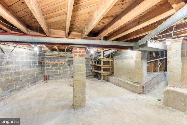 5607 IONA WAY, Alexandria, VA 22312