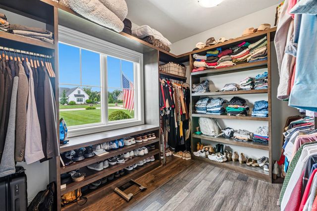 56472 Sylvan Meadows Lane, Bristol, IN 46507