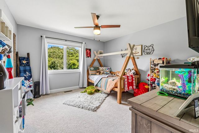 56472 Sylvan Meadows Lane, Bristol, IN 46507