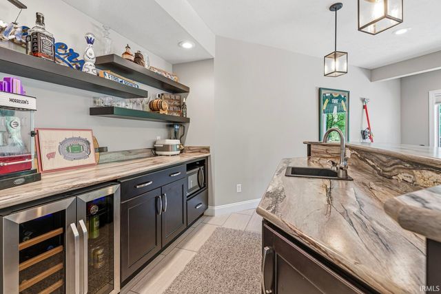 56472 Sylvan Meadows Lane, Bristol, IN 46507