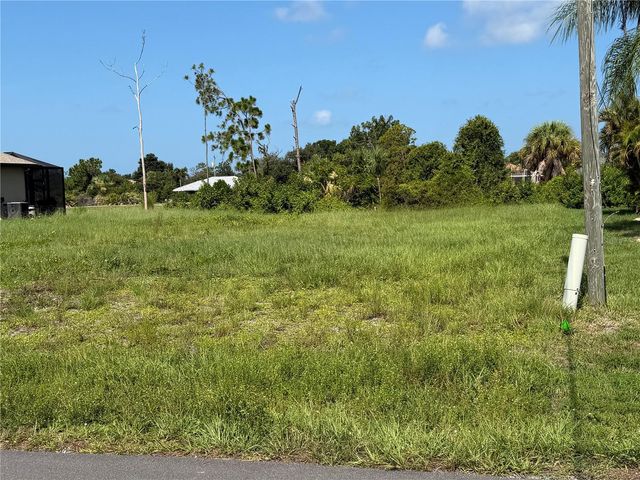 198 FAIRWAY ROAD, Rotonda West, FL 33947