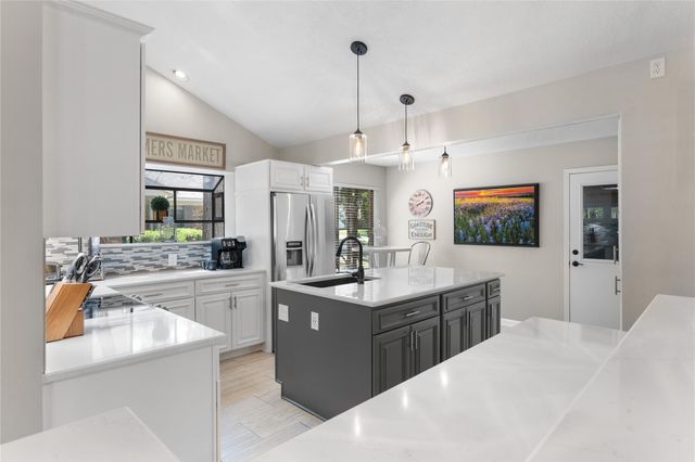 267 E Rainbow Ridge Circle, Spring, TX 77381