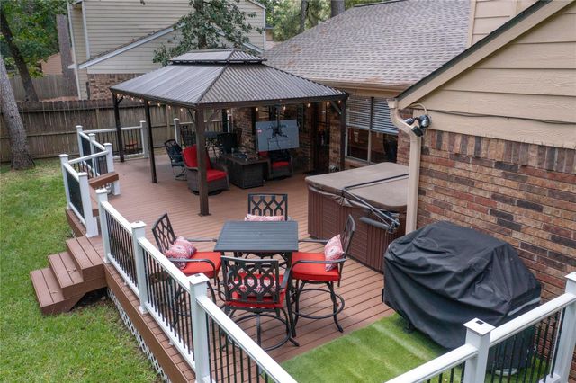 267 E Rainbow Ridge Circle, Spring, TX 77381