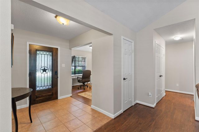 267 E Rainbow Ridge Circle, Spring, TX 77381