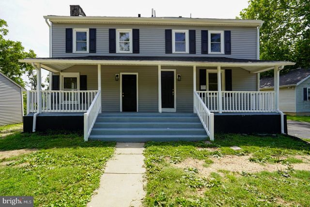 28-30 E MAIN ST, Newark, DE 19702