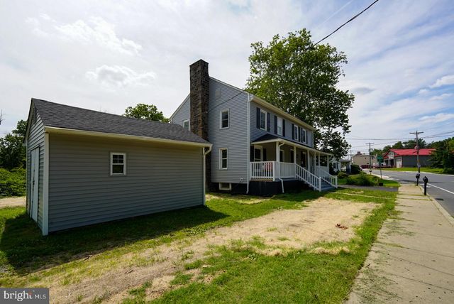 28-30 E MAIN ST, Newark, DE 19702