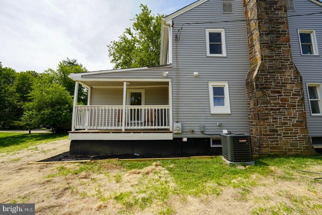 28-30 E MAIN ST, Newark, DE 19702