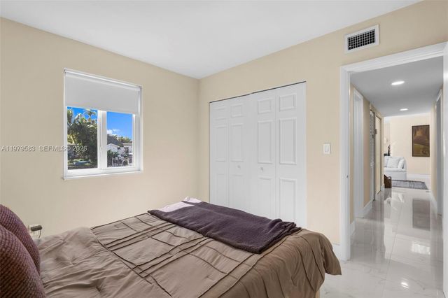 10750 SW 43rd Ln, Miami, FL 33165