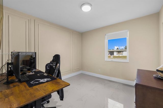 10750 SW 43rd Ln, Miami, FL 33165