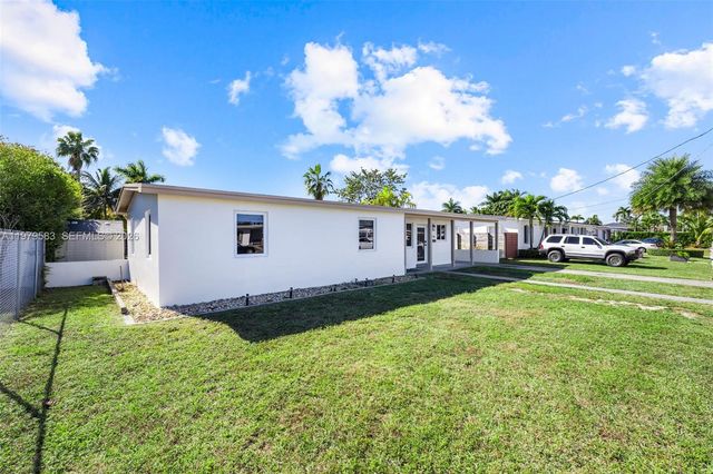 10750 SW 43rd Ln, Miami, FL 33165