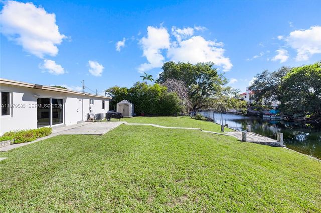 10750 SW 43rd Ln, Miami, FL 33165