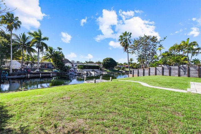 10750 SW 43rd Ln, Miami, FL 33165