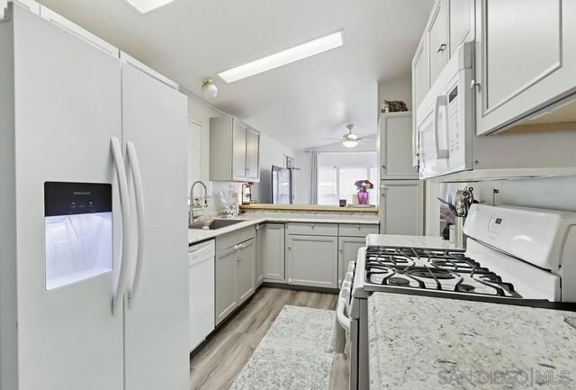 7908 Rancho Fanita Dr SPC 17, Santee, CA 92071