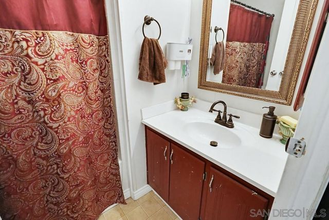 7908 Rancho Fanita Dr SPC 17, Santee, CA 92071