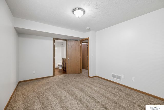 1120 Geranium Drive, Lincoln, NE 68521