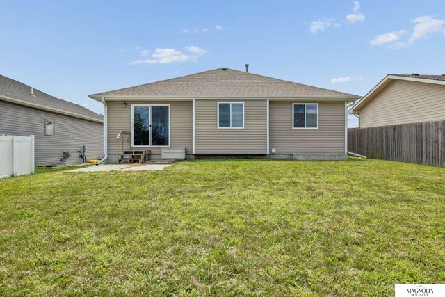 1120 Geranium Drive, Lincoln, NE 68521