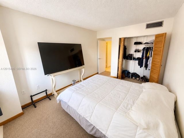 3375 N Country Club Dr 407, Aventura, FL 33180