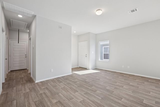 134 Summer DR, Elgin, TX 78621