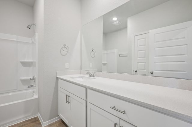 134 Summer DR, Elgin, TX 78621