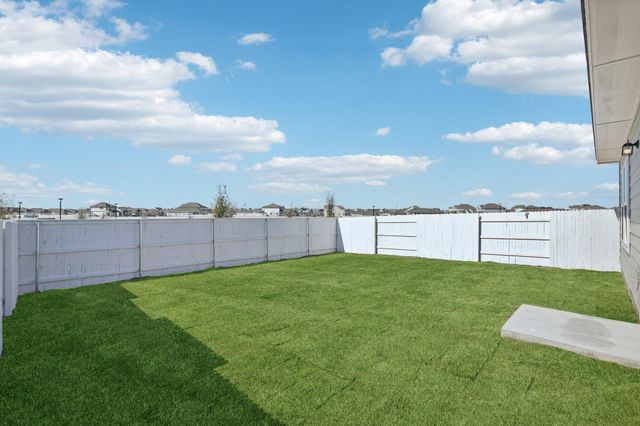 134 Summer DR, Elgin, TX 78621