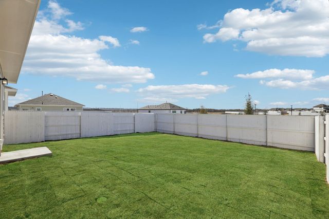 134 Summer DR, Elgin, TX 78621