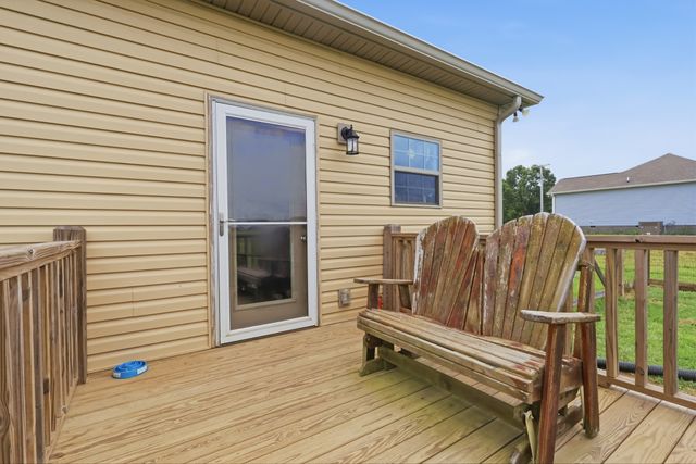 731 Mount Vernon Rd, Bethpage, TN 37022