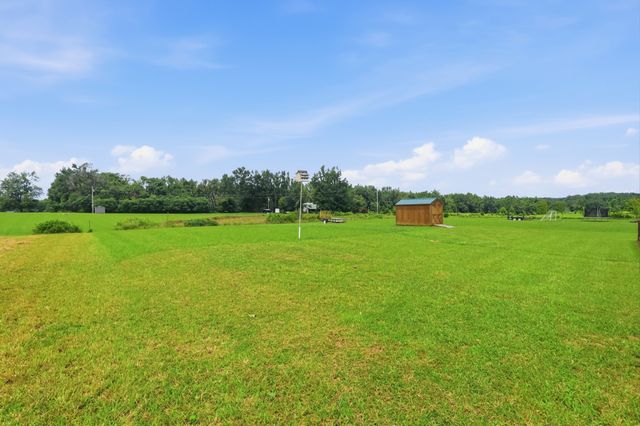 731 Mount Vernon Rd, Bethpage, TN 37022