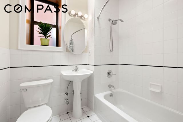 370 St Nicholas Avenue PH5B, New York City, NY 10027