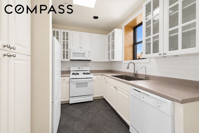 370 St Nicholas Avenue PH5B, New York City, NY 10027