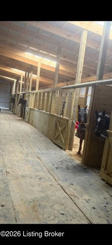 2138 Jock Rd, Bee Spring, KY 42207