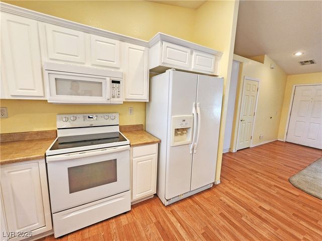 960 Lone Pine Road, Pahrump, NV 89048