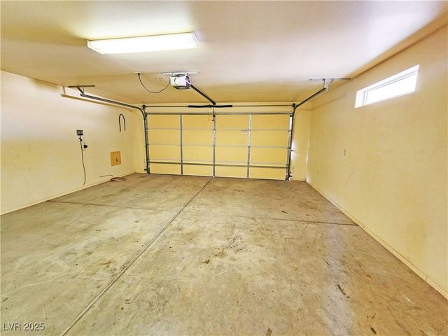 960 Lone Pine Road, Pahrump, NV 89048