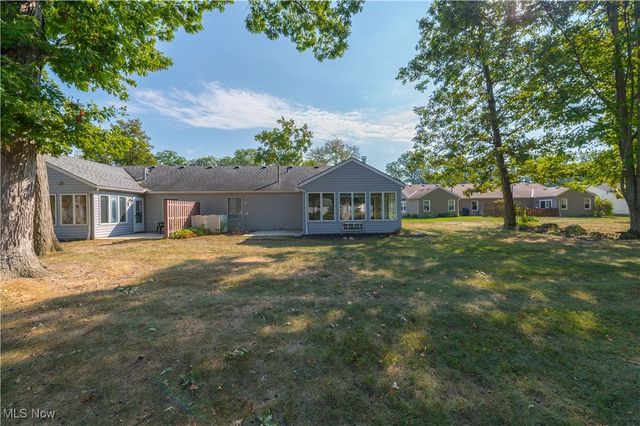 1872 Candlewood Drive, Avon, OH 44011