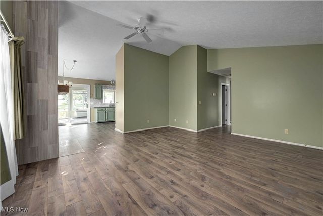 1872 Candlewood Drive, Avon, OH 44011